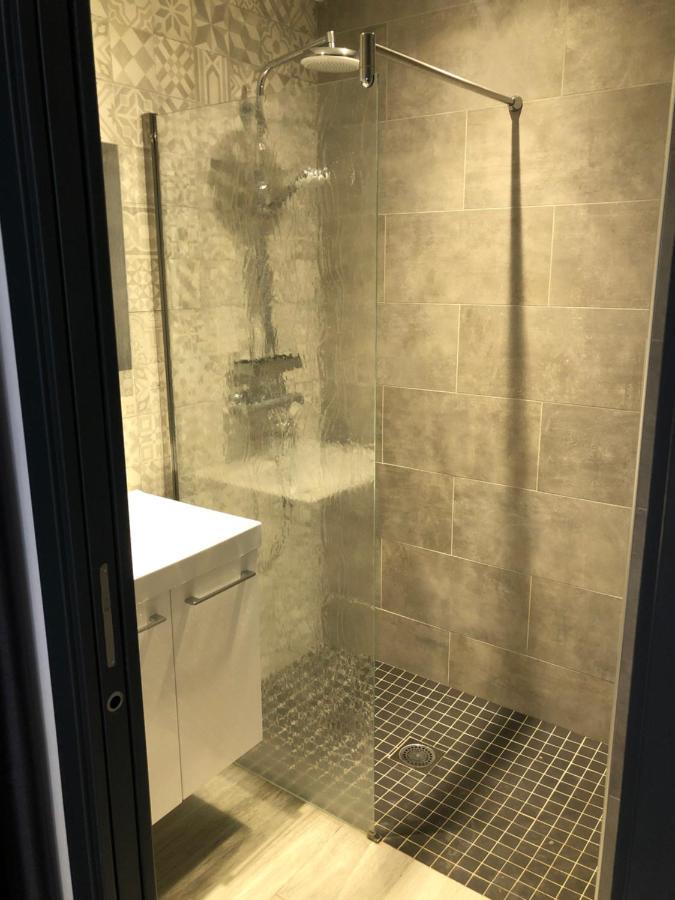 Chez Fred Et Marie Apartment Фигари Екстериор снимка